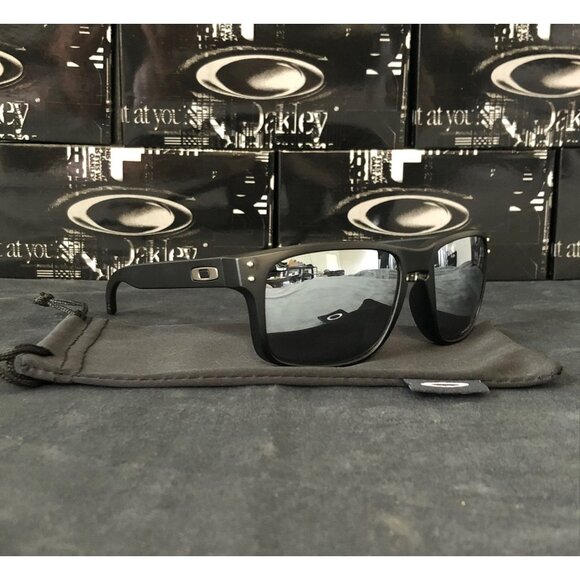Oakley Other - OO9102 Oakley Holbrook Chrome Iridium Prizm Polarized Sunglasses